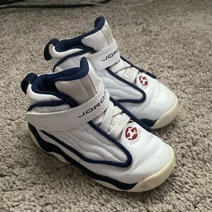 Nike air Jordan Pro Strong sneakers size 8 C